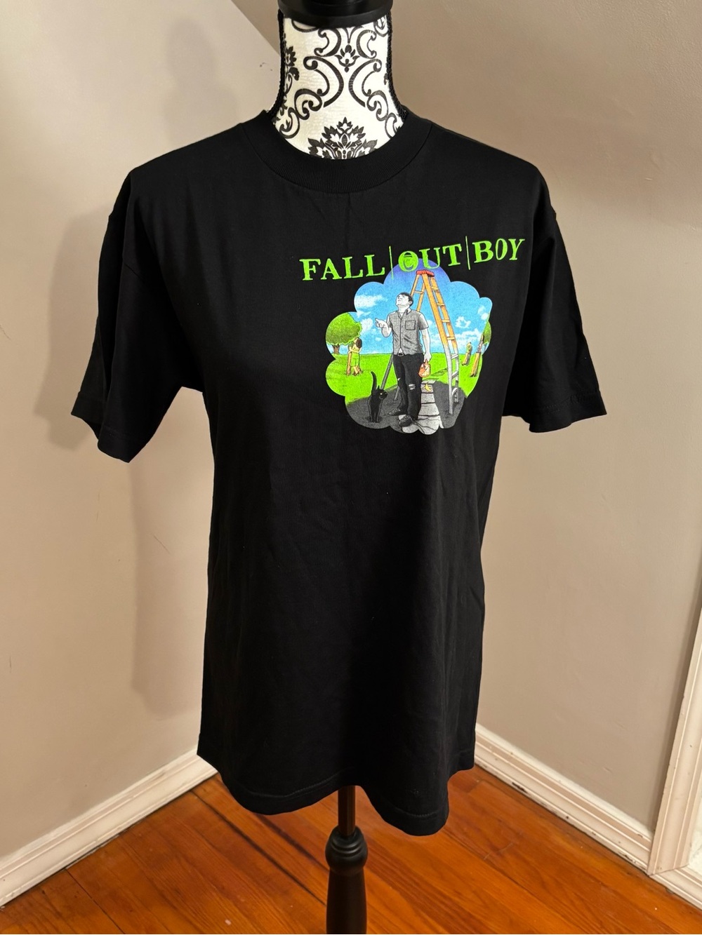 Vintage Fall Out Boy Black Clouds & Underdogs size medium Tour Shirt Band Emo